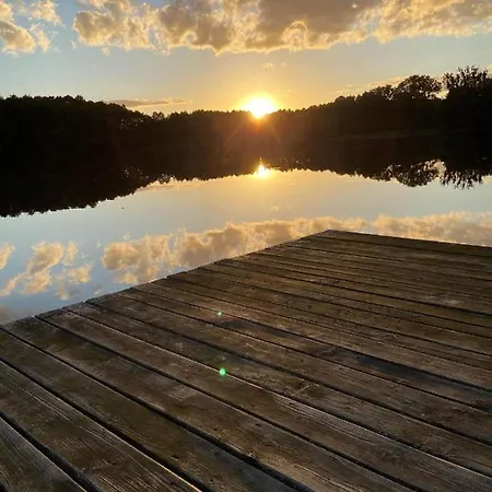 Dwór Nad Jeziorem W Bieniaszach *