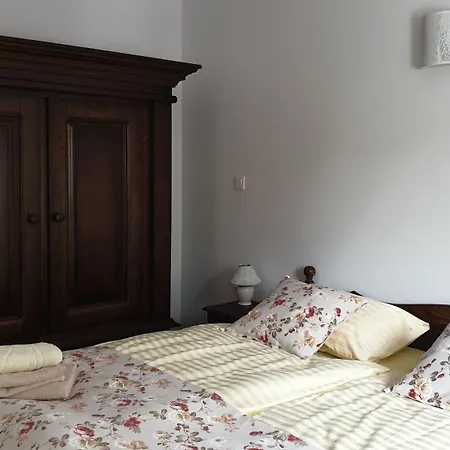 Bed & Breakfast Dwor Nad Jeziorem W Bieniaszach