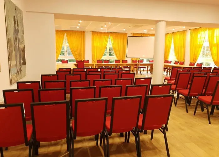 Bed and breakfast Dwor Nad Jeziorem W Bieniaszach *